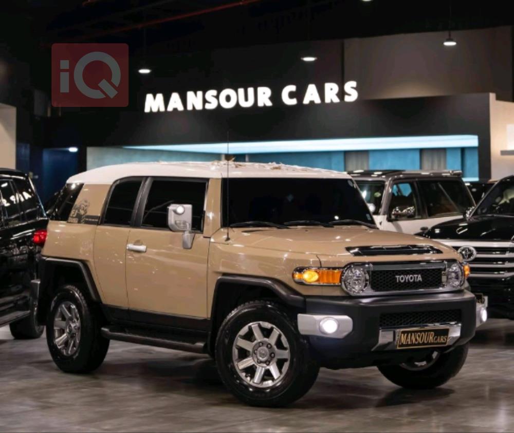 تويوتا إف جي كروزر